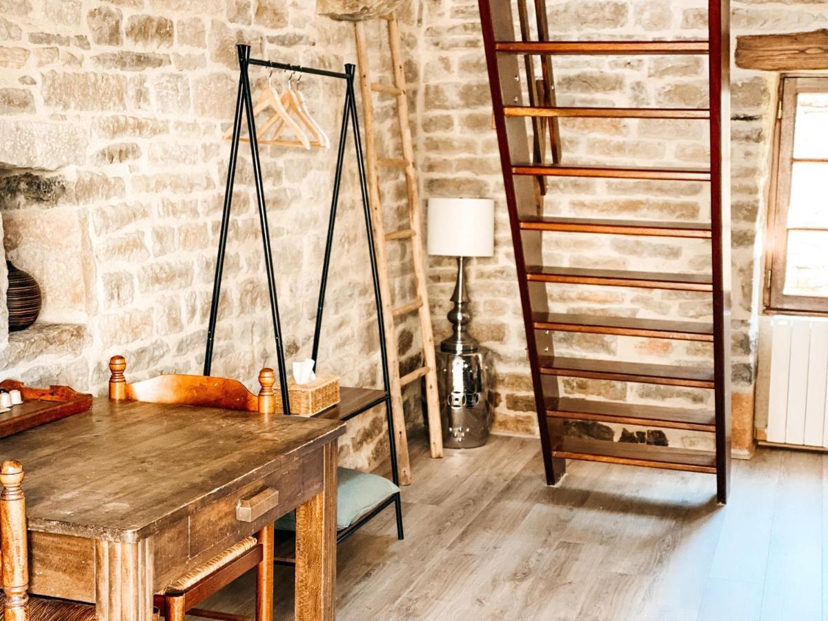 Mas Parenthese - Chambres Et Table D'Hotes Loze 外观 照片